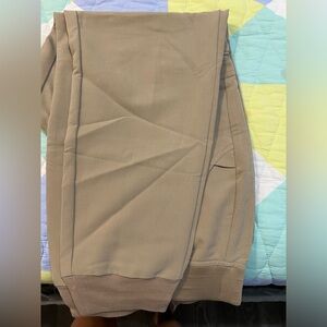 FIGS latte Zamora medium petite